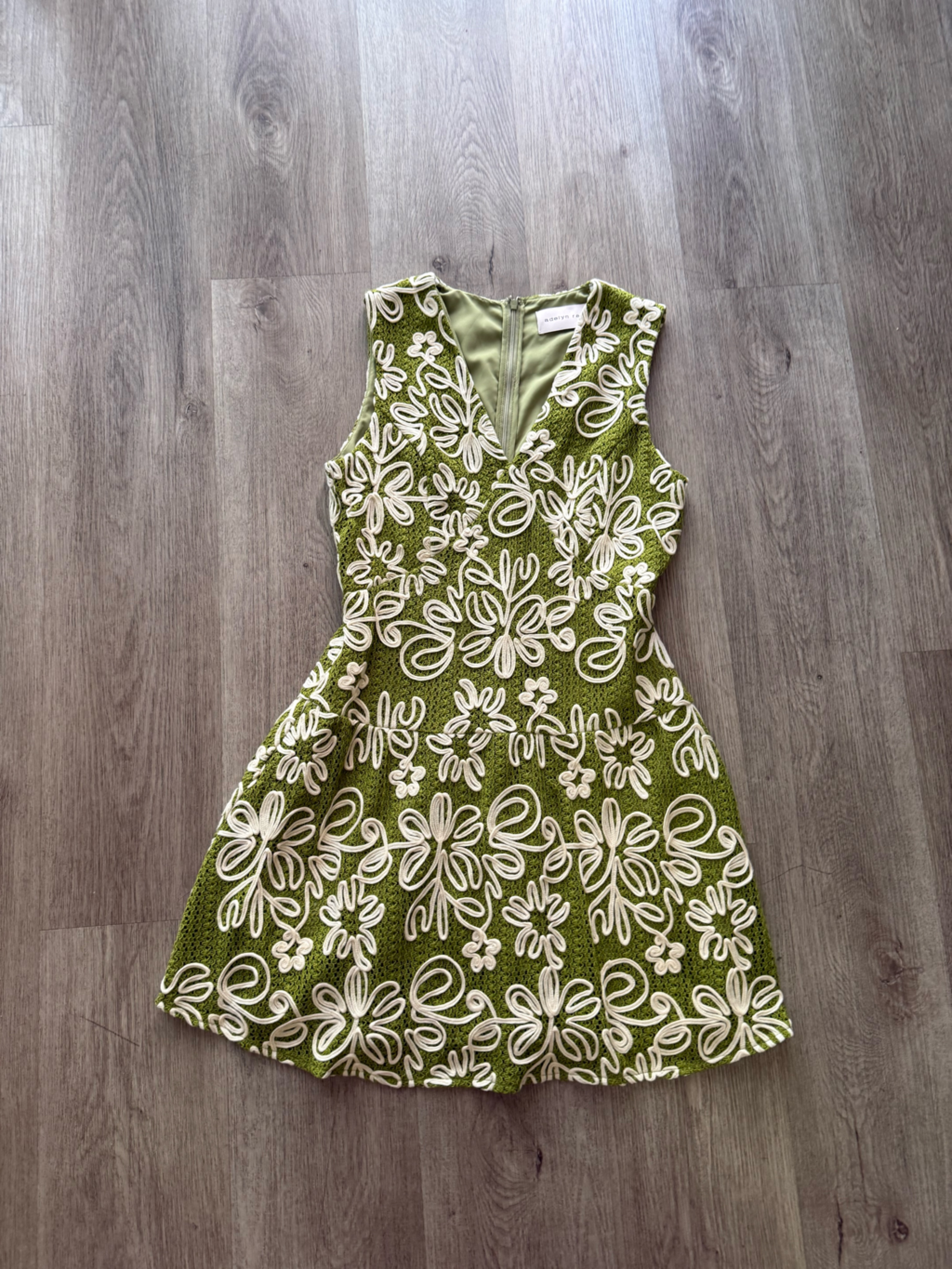 Adelyn Rae Green & White Floral Embroidered A-Line Mini Summer Sun Dress Small